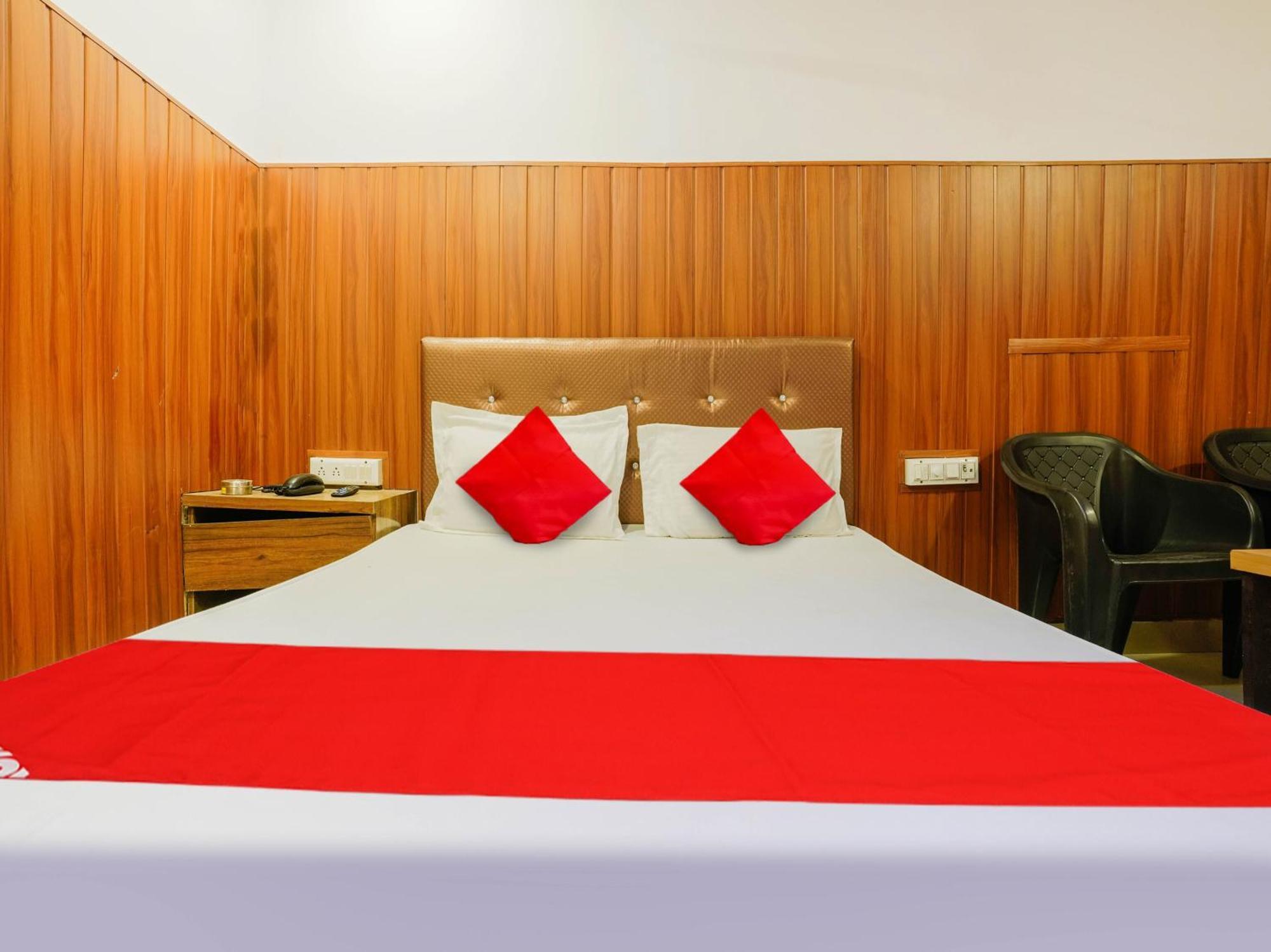 Hotel O Spotlight Тане Екстериор снимка