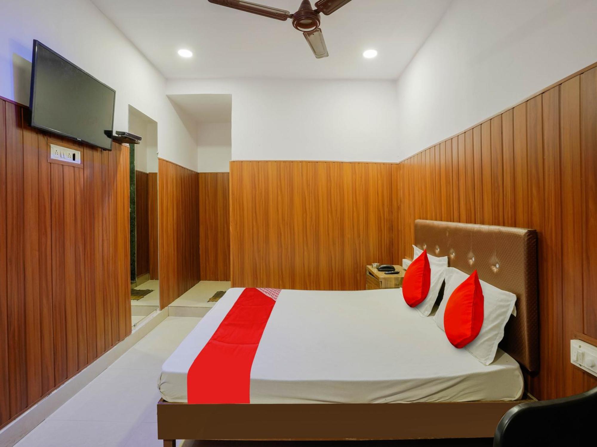 Hotel O Spotlight Тане Екстериор снимка