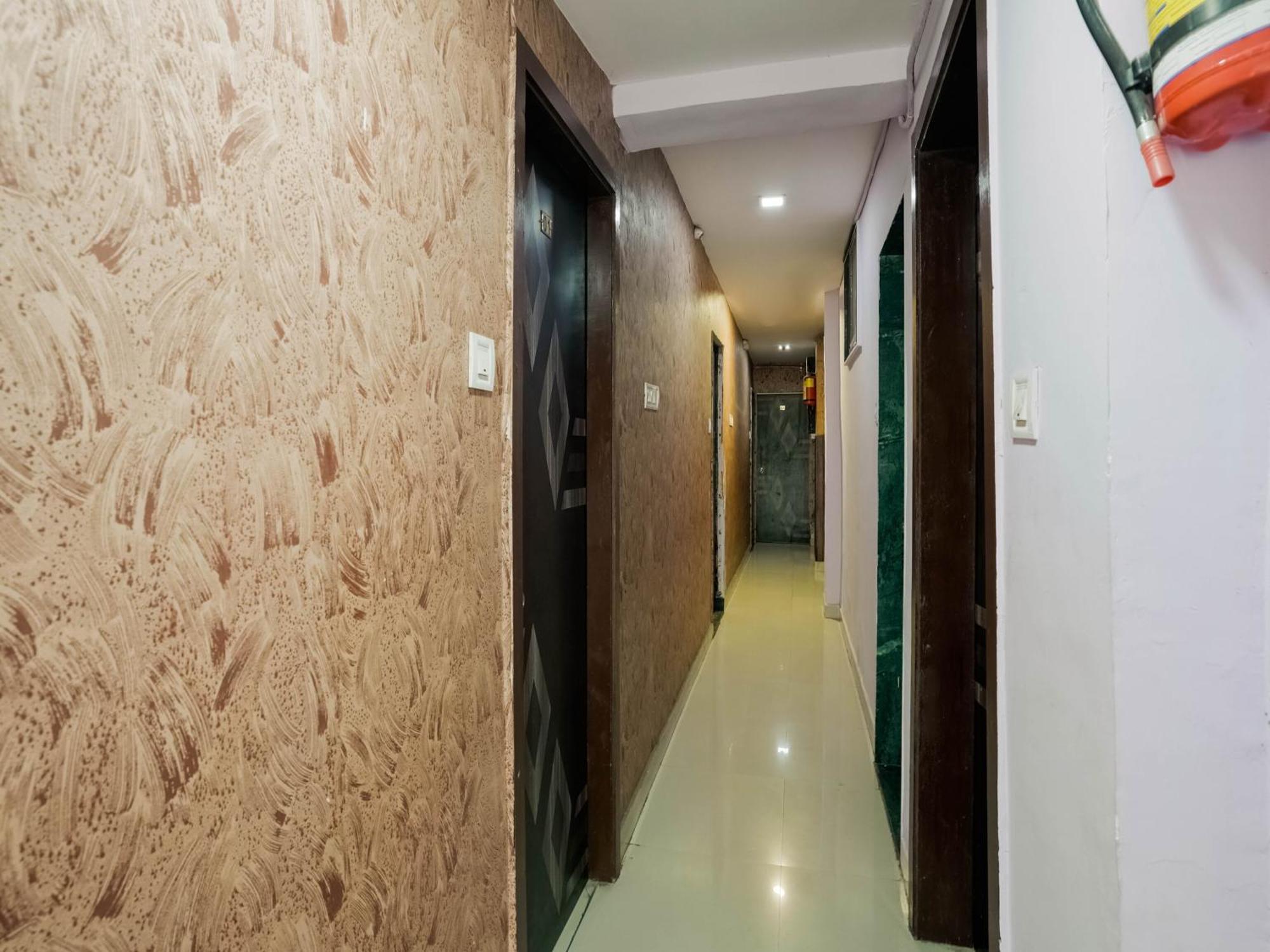 Hotel O Spotlight Тане Екстериор снимка